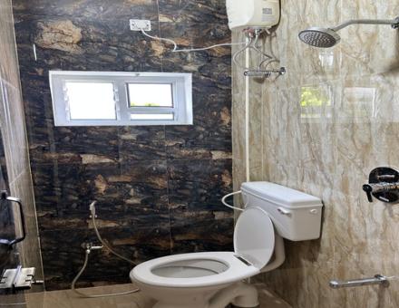 Toilet & Bathroom